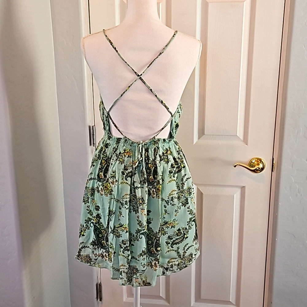O'Neill strap dress - fully lined. Girls Large fits like a women's small - Picture 3 of 7